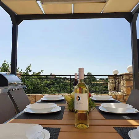 Villa Natural View With Private Pool Skouloúfia
